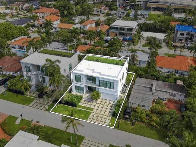 Foto del edificio - 299 190th St