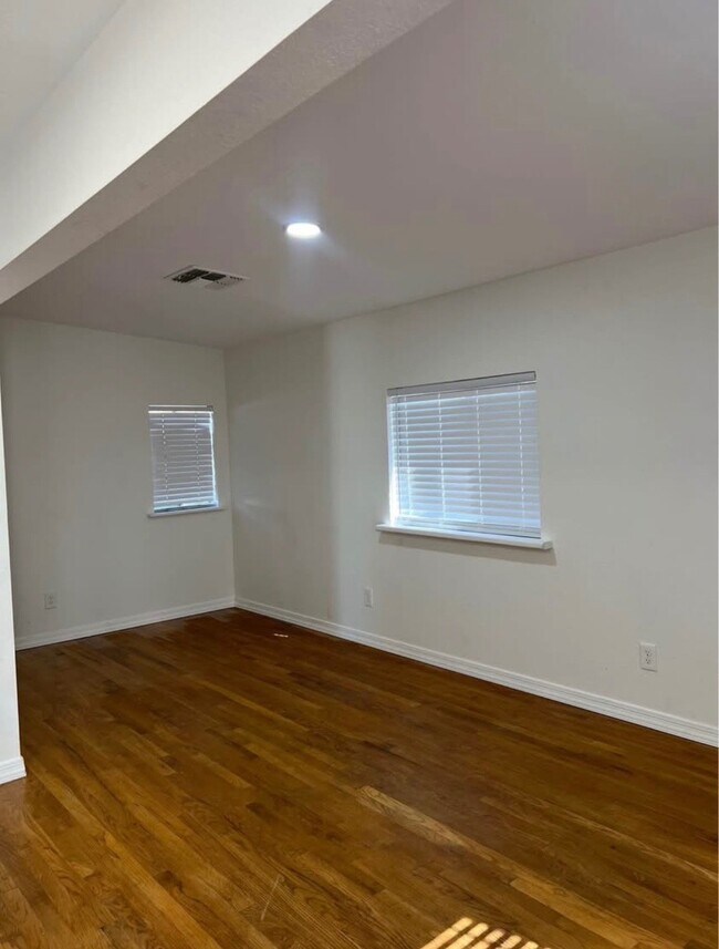 Foto del edificio - 9610 N 11th Ave