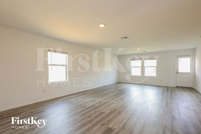 Building Photo - 10607 Penelope Way