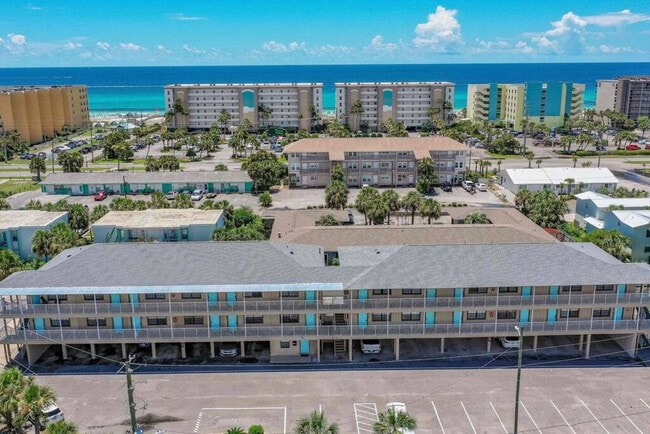 Building Photo - 312 Bream Ave