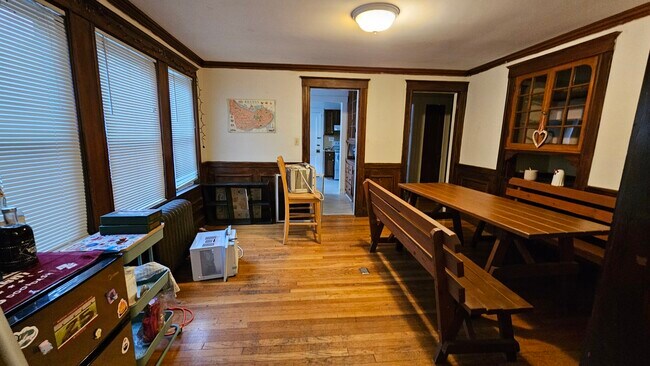 Foto del edificio - 12 Gerald Rd