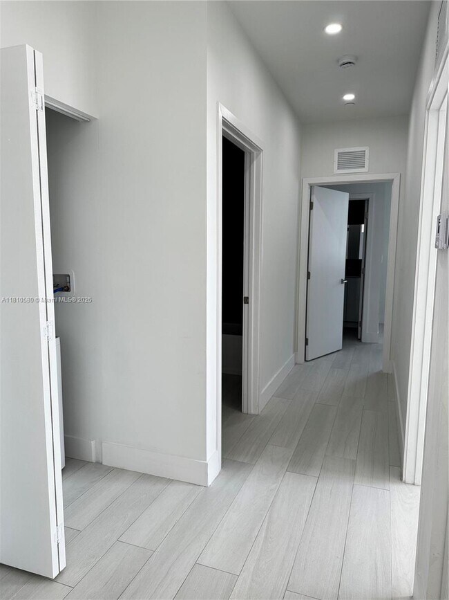 Foto del edificio - 909 E 24th St