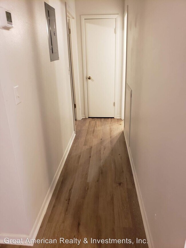 Building Photo - 917 S Brisson Terrace