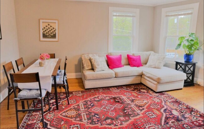 Living Room 1 - 212 Circular St