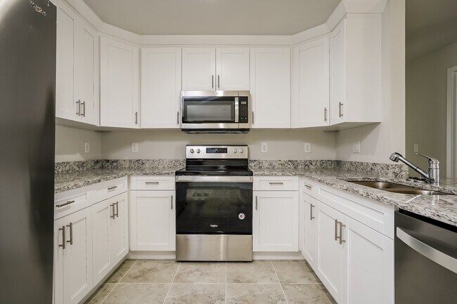 Building Photo - 411 Rosebank Ranch