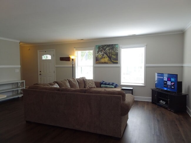 Photo - 3 Bedroom 2.5 Bath Single Family Home for Rent in Penniman East