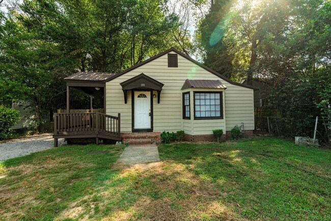 Foto del edificio - $1,200 - 3 bed/2 bath house for rent in Midtown Augusta, with fenced back yard
