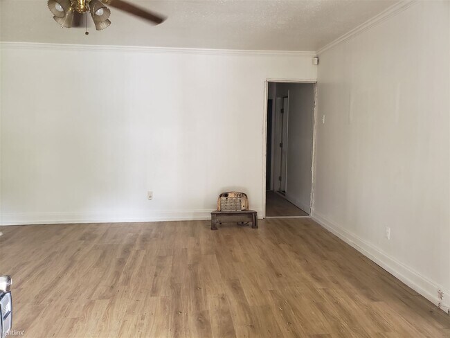 Building Photo - 2 br, 1 bath House - 127 Longfellow St Front