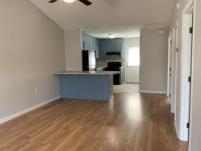 Building Photo - 140-10 Lanier Dr