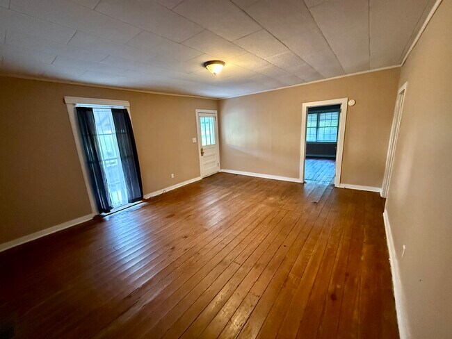 Building Photo - 340 N Elbert St