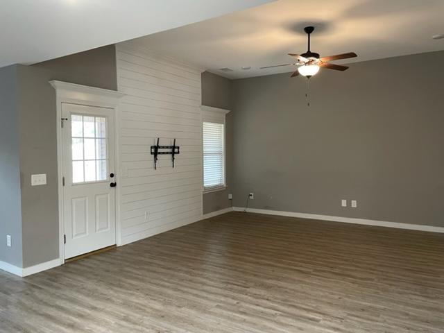 Building Photo - 303 Laurel Woods Dr