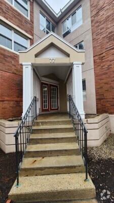 Building Photo - 77 N Point Dr