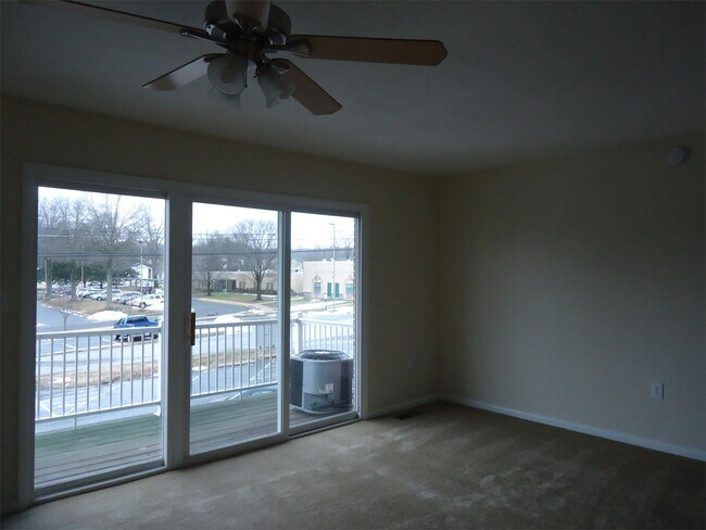 Building Photo - 901 Quarry Rd