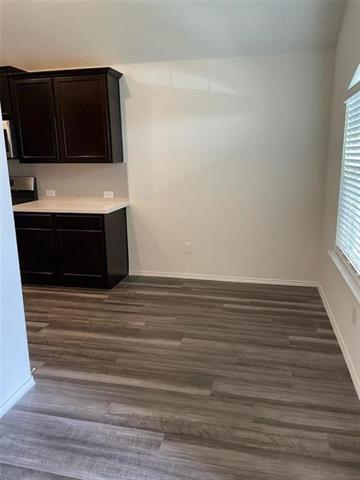 Building Photo - 420 Saguaro Dr