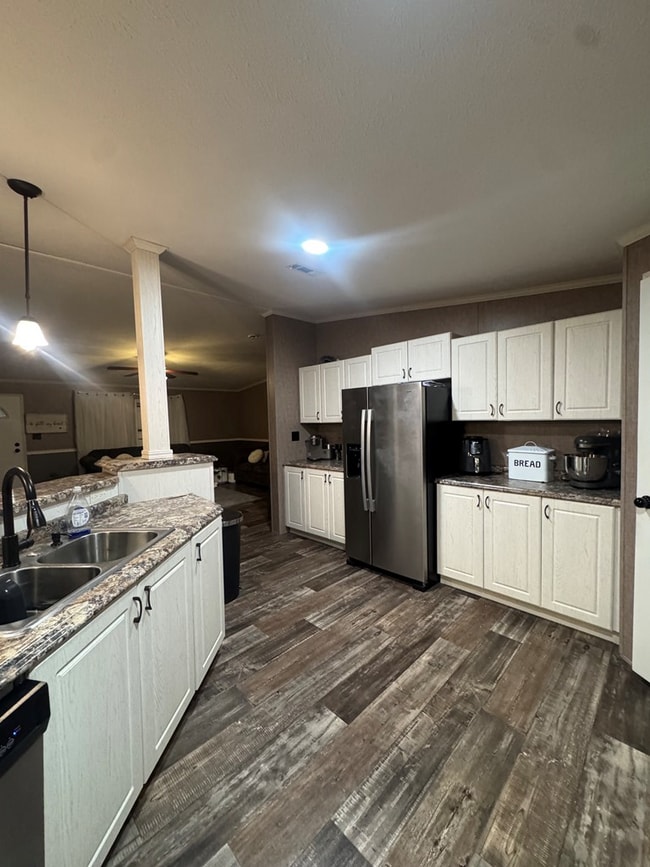 Building Photo - 4009 Brk