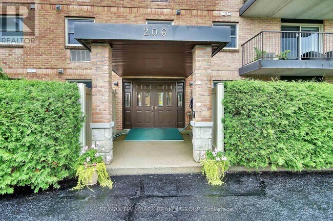 Photo du bâtiment - 206 Woodward St