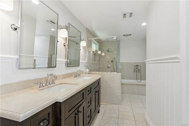 Building Photo - 13220 Otsego St