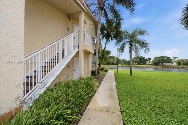 Building Photo - 3310 Pinewalk Dr N