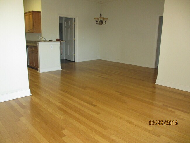 Foto del edificio - Five Points Condo Pre-Leasing for August 2...