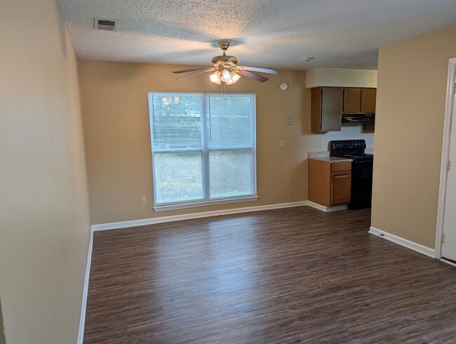 Building Photo - 124 Westscott Dr
