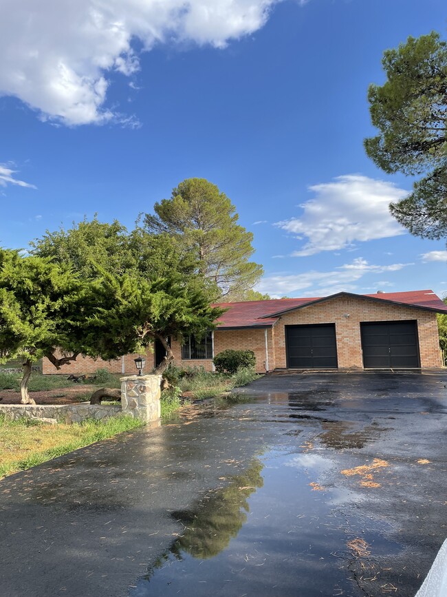 Front View Home - 810 Greenwood Rd