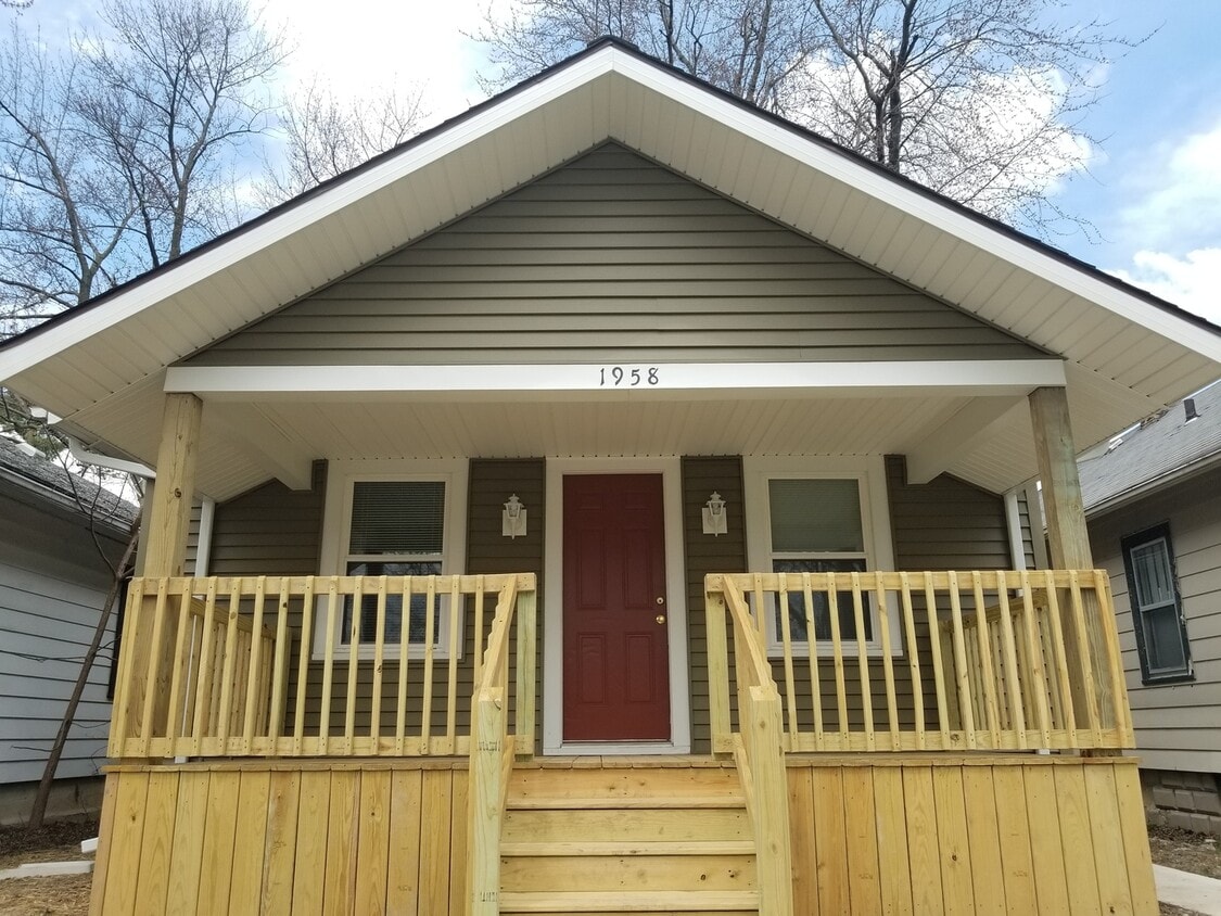 Foto principal - 2 Bedroom Ranch