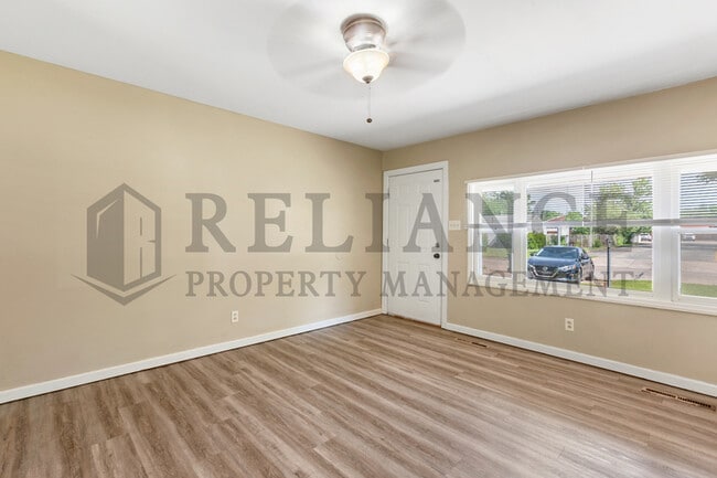 Foto del edificio - 1401 W 34th St S