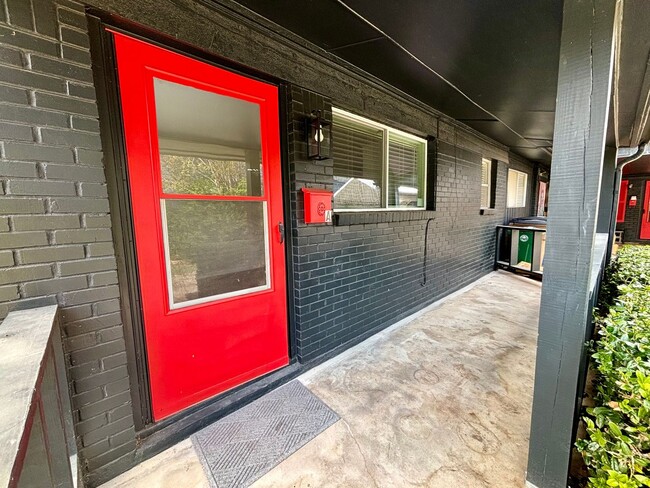 Building Photo - 5408 Sunshine Dr