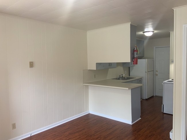 Foto del edificio - 1216 Chesterfield Ave
