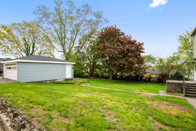 Foto del edificio - 5 Goulart Ave