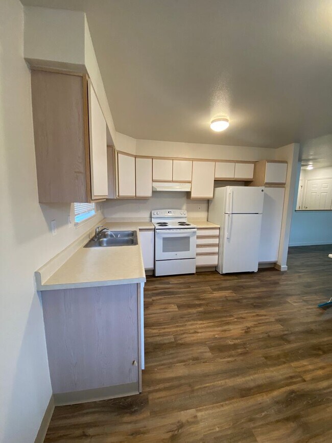 Foto del edificio - 331 S Meridian Rd