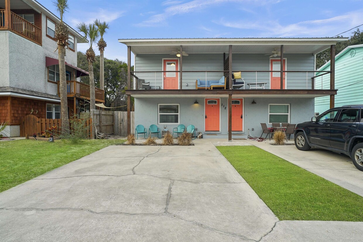 Primary Photo - 112 E St