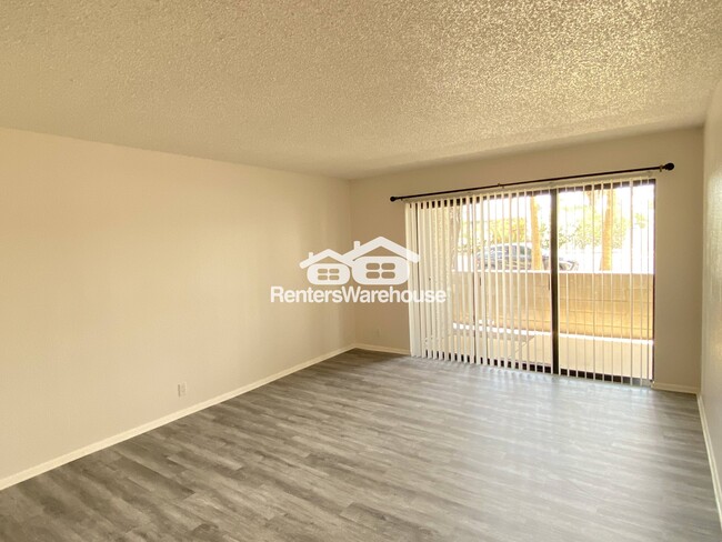 Foto del edificio - 6480 N 82nd St