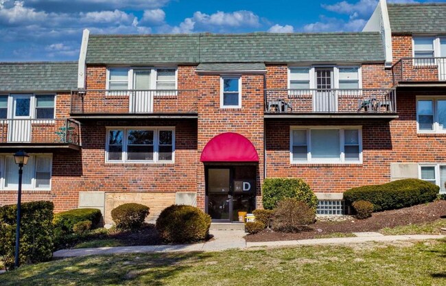 Building Photo - 6901 Valley Ave
