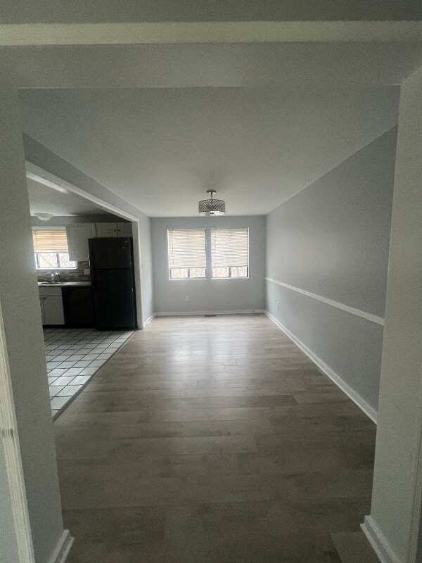 Building Photo - 98 Shepards Knoll Dr