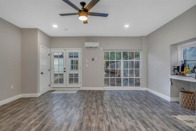 Building Photo - Carruth Property