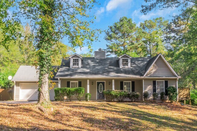 Building Photo - Charming 3BR/2BA Ranch Home with Spacious ...