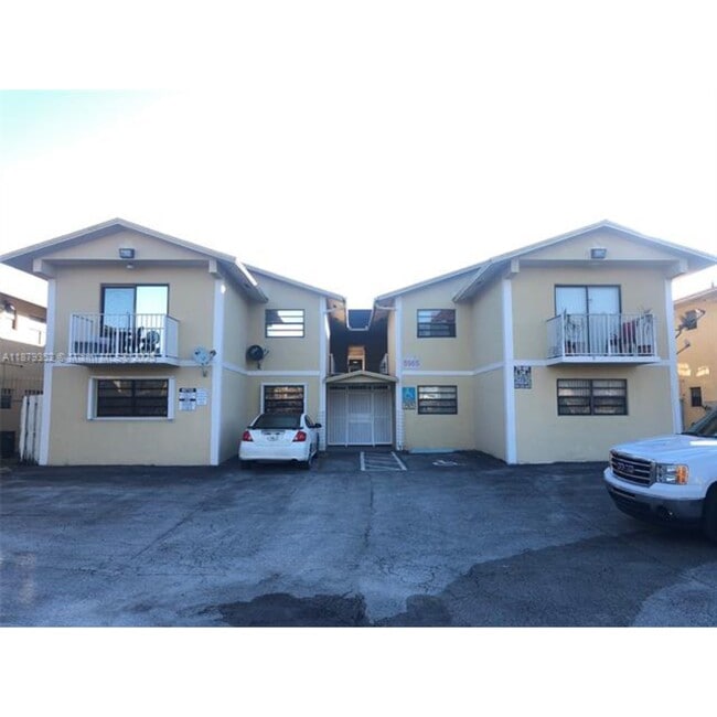 Building Photo - 5960 W 25th Ct