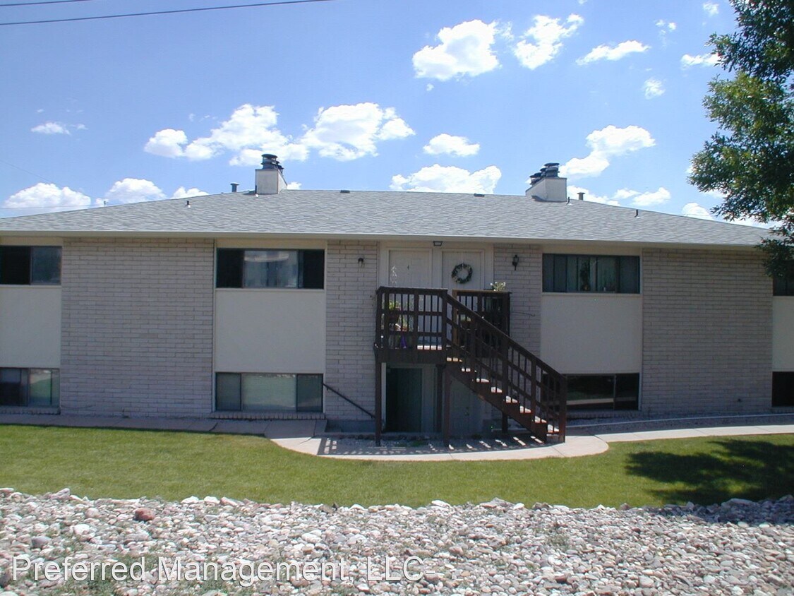 Primary Photo - 3312 Frontier St