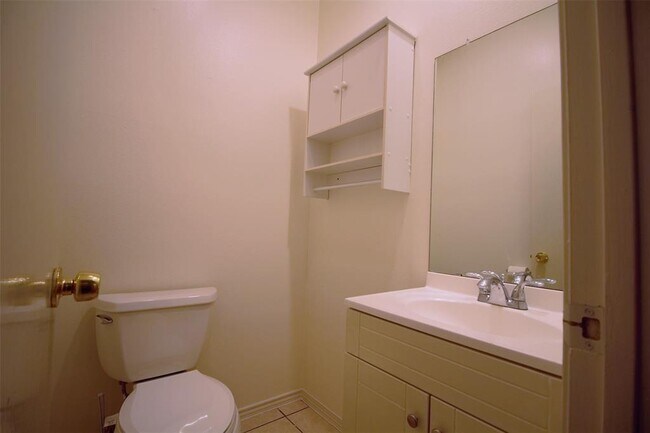 Building Photo - 1103 Dulles Ave