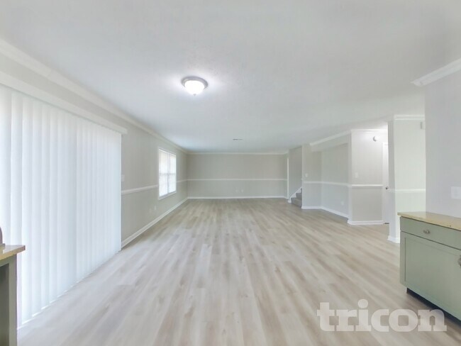 Foto del edificio - 1922 Kingen Dr