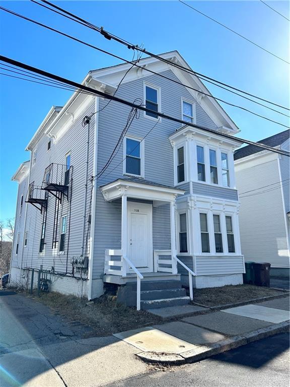 120 East St Unit 2, Woonsocket, RI 02895 Room for Rent in Woonsocket