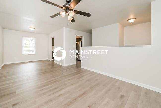 Building Photo - 4 Bedroom Pet-Friendly Home in KNOXVILLE, ...