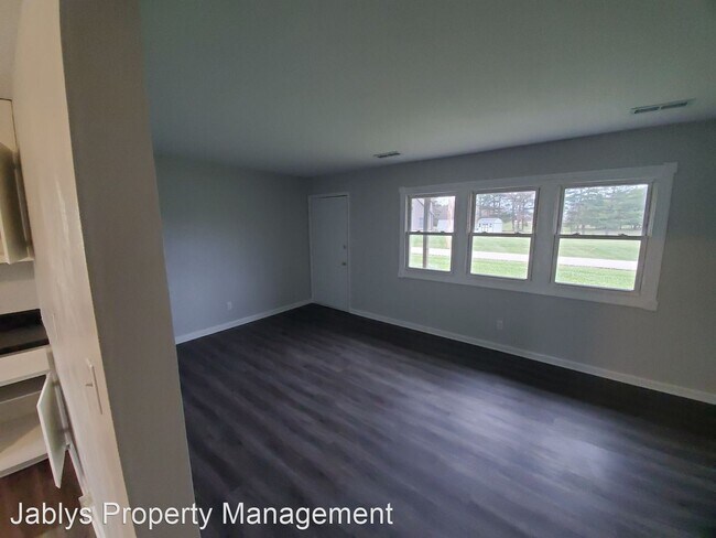 Building Photo - 2 br, 1 bath House - 3480 W 250 N