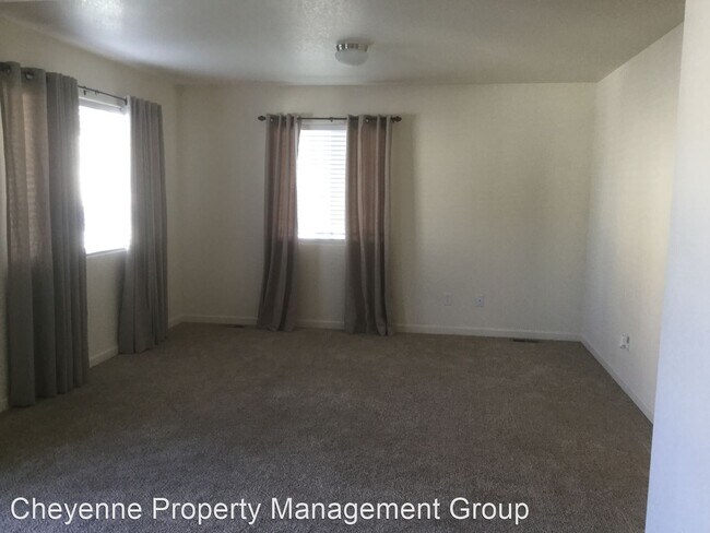 Building Photo - 3 br, 2.5 bath House - 4008 Saddle Ridge Tr.