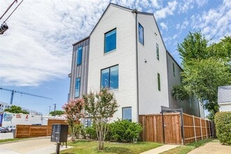 Building Photo - 5515 Bryan Pkwy