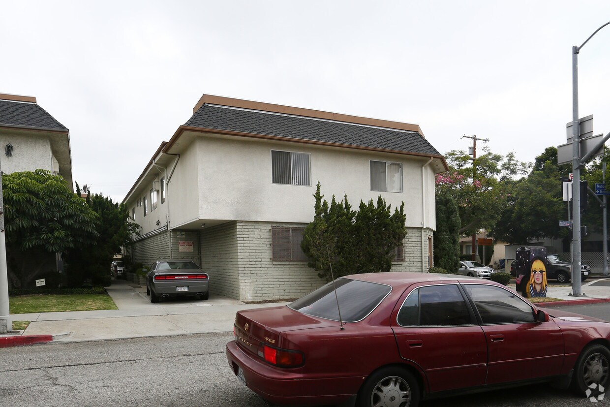 Foto del edificio - 10510 Rose Ave