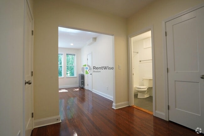 Building Photo - 123 Sutherland Rd