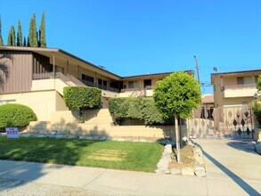 Building Photo - 638 Silverwood Ave