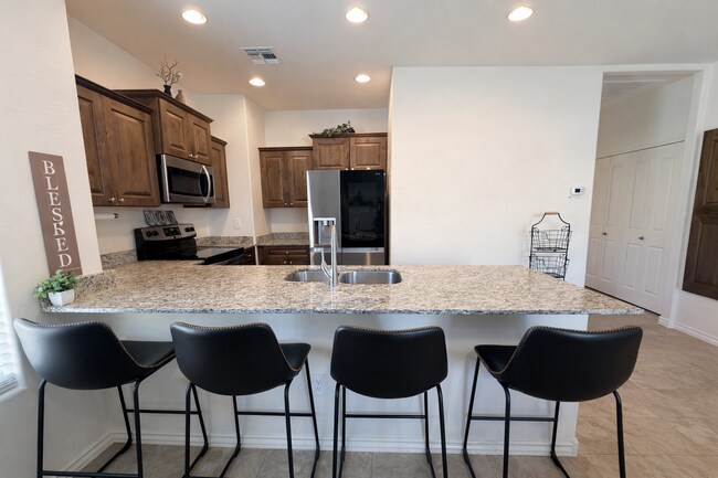 Foto del edificio - 854 S San Marcos Dr